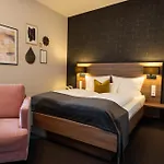 V Boutique Hotel 4*