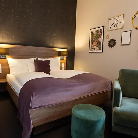 V Boutique Hotel 4*