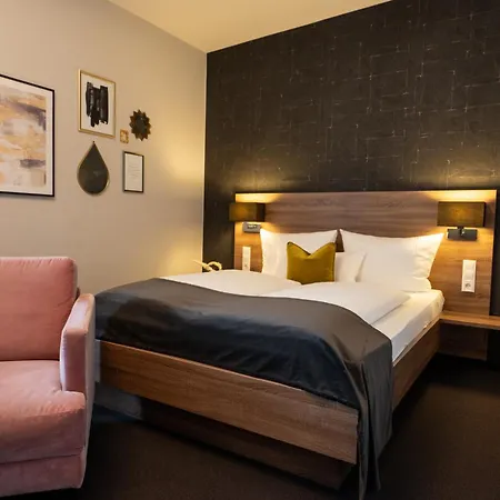 V Boutique Hotel 4*