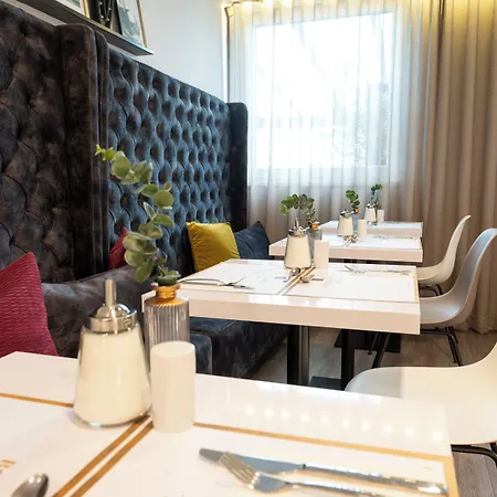V Boutique 4* Böblingen