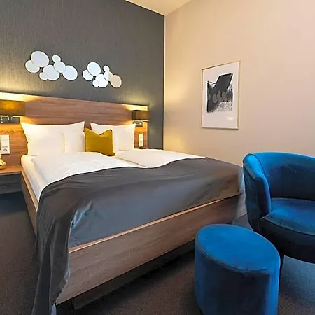V Boutique Hotel 4*