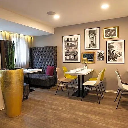 V Boutique 4*