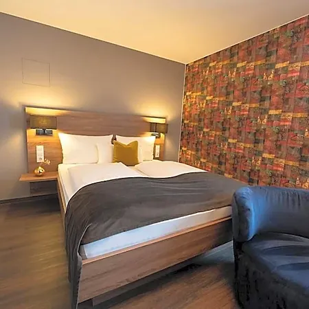 Hotel V Boutique 4*